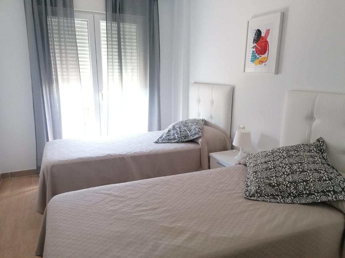 Agradable Casa Adosada Con Piscina Zahara de los Atunes Eksteriør bilde